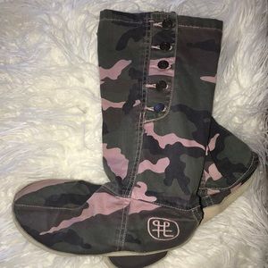Raton denim camo mid calf boot
